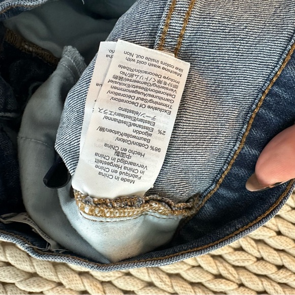 High-rise denim short - Picture 2 of 4